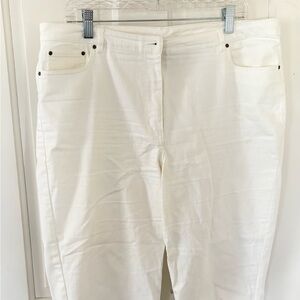 Ruby Rd. Women's Cream Colored Straight-Leg Denim Capris
